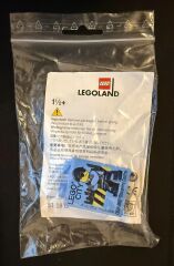 Legoland Discovery Centre 2019 Policeman Pattern Duplo Brick 1x2x2