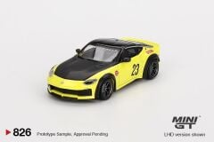 Mini GT Nissan Z LB NATION WORKS Ikazuchi Yellow 826 BL