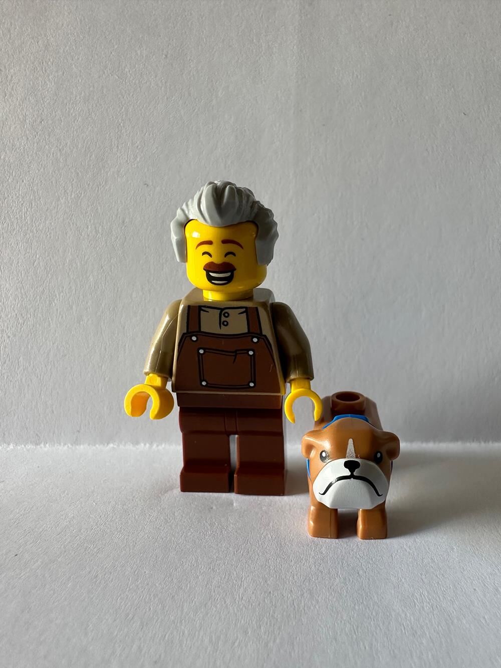 Orjinal Lego Minifigür Man with Dog
