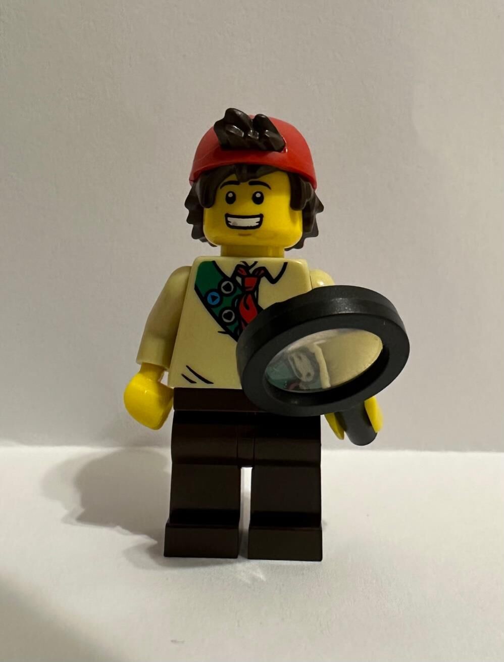 Orjinal Lego Minifigür Scout Explorer with Magnifying Glass