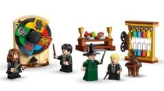 Lego Harry Potter Hogwarts Şatosu: Seçmen Şapka Töreni 76460