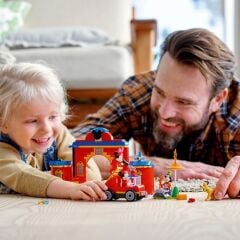 Lego Disney Mickey and Friends - Mickey & Arkadaşlarının İtfaiye Merkezi ve Kamyonu 10776