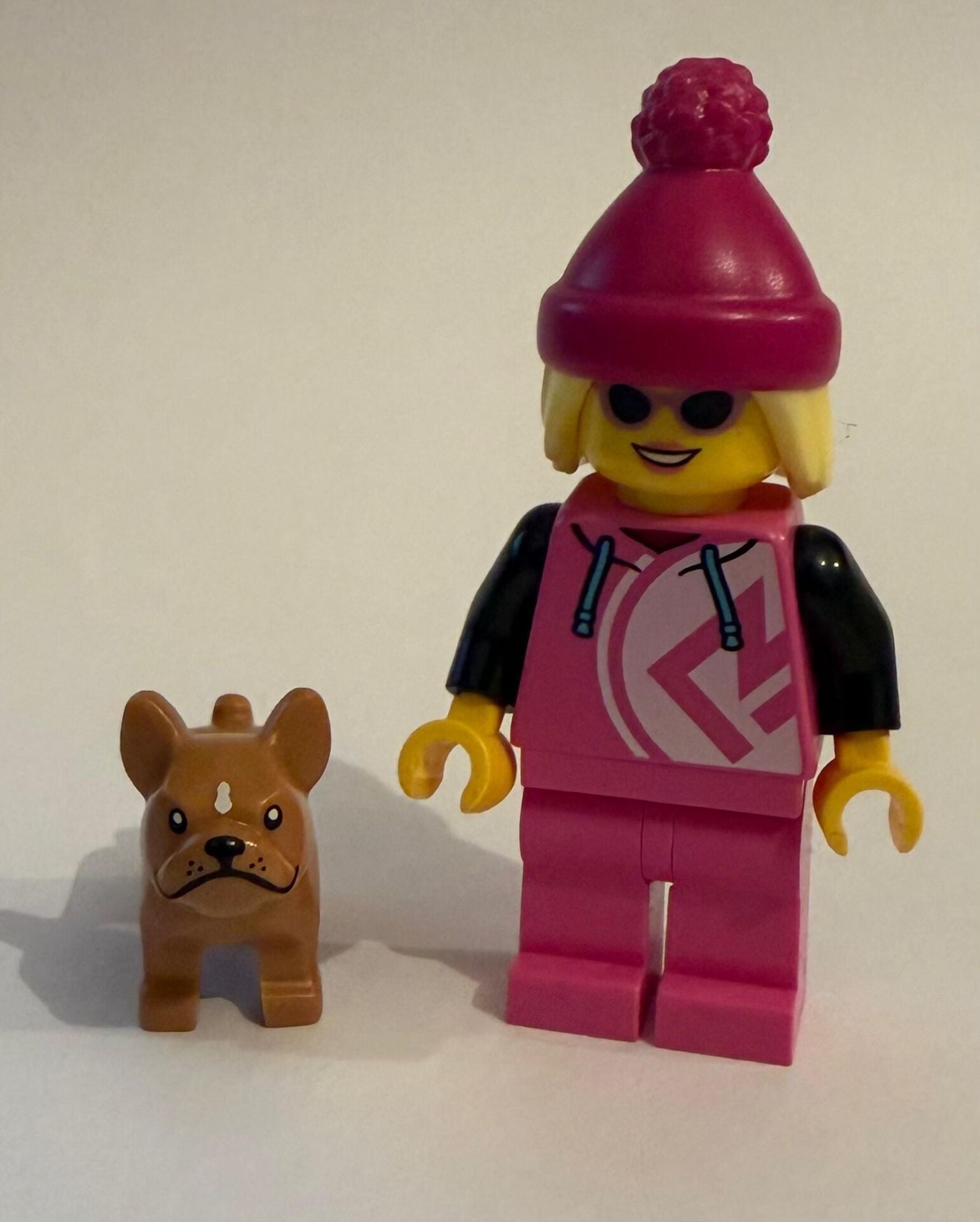 Orjinal Lego Minifigür Pink Girl Snow Wear with Dog