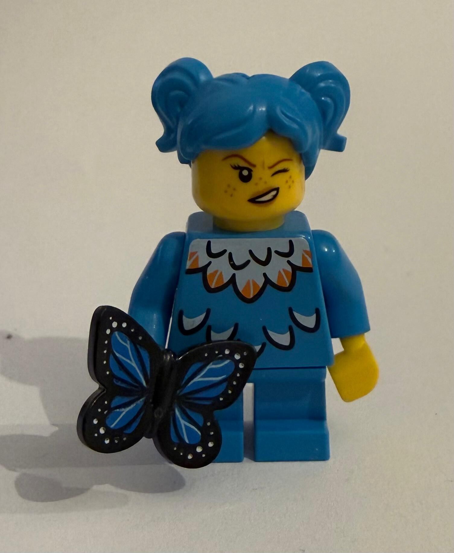 Orjinal Lego Minifigür Girl with Butterfly