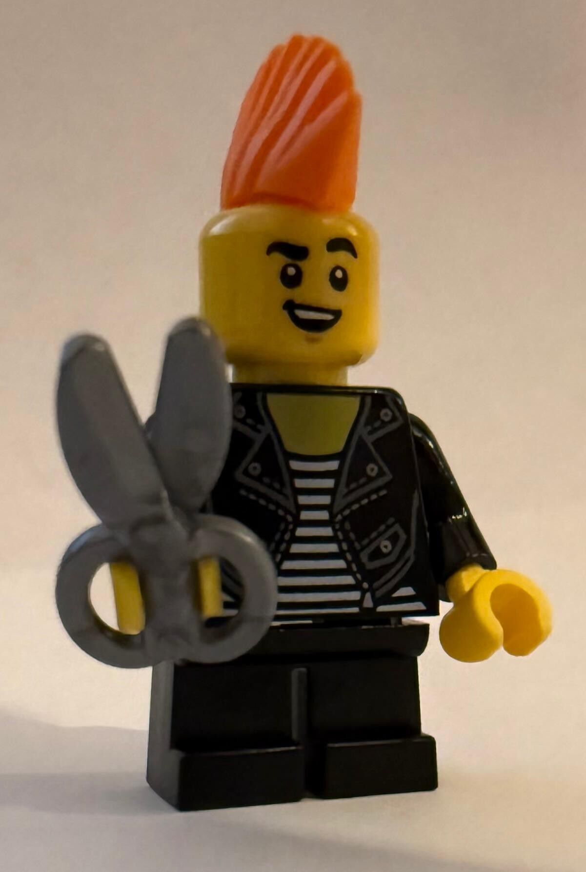 Orjinal Lego Minifigür Mohawk Hairstylist