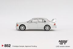 Mini GT Mercedes-Benz 190E 2.5-16 Evolution II Astral Silver BL 852