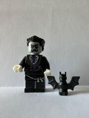 Orjinal Lego Minifigür Vampire with Black Bath