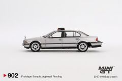Mini GT BMW 750IL ''Tomorrow Never Dies'' BL 902