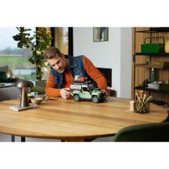 LEGO Icons 10317 Land Rover Klasik Defender 90