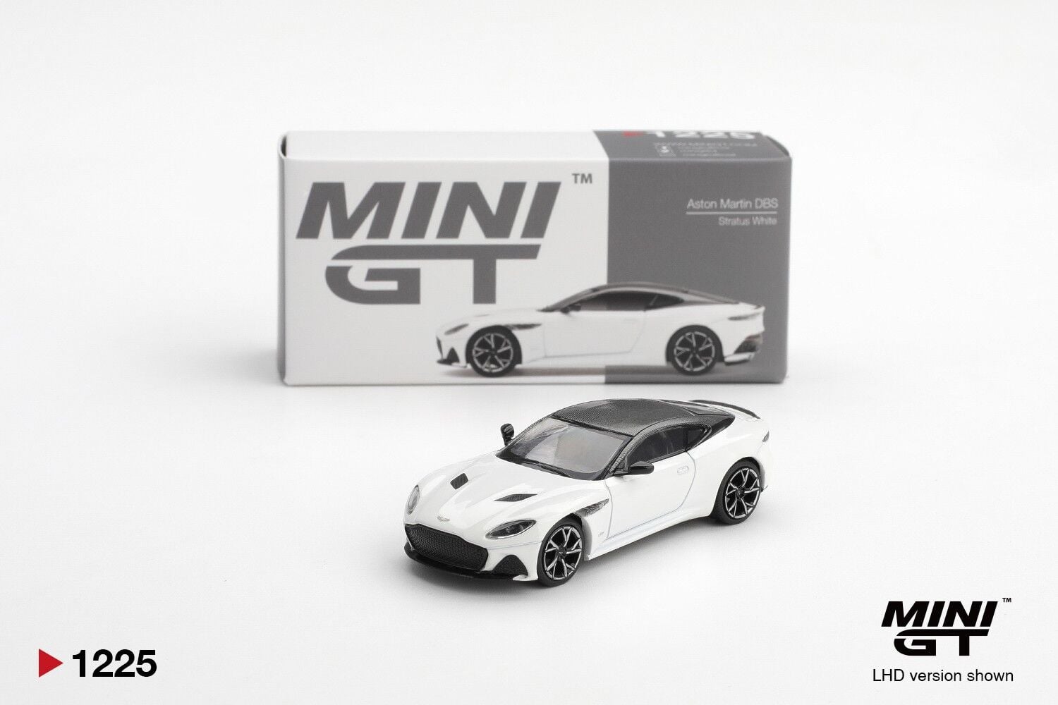 Mini GT Aston Martin DBS Stratus White 1225